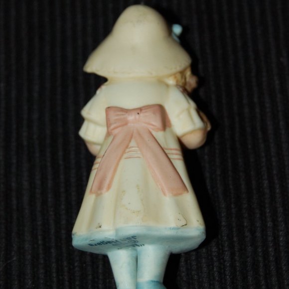 2  Vintage Jan Hagara 1988 Ornament Figurines "Meg" and "Stephen" 3 1/4" - Picture 5 of 12